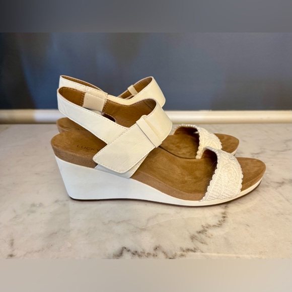 Lucky Brand White Wedge Heel Sandals. New. Size 9.5 - Picture 2 of 5